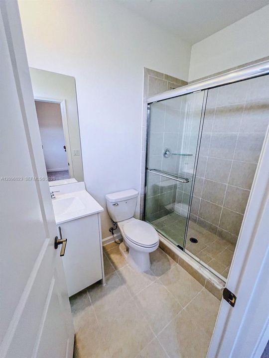 В аренду: $2,400 (3 спален, 2 ванн, 1393 Квадратных фут)