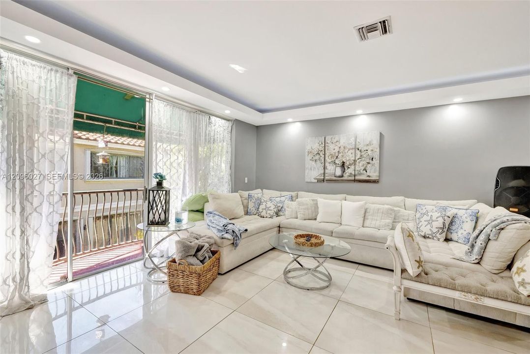For Sale: $474,990 (4 beds, 2 baths, 1812 Square Feet)