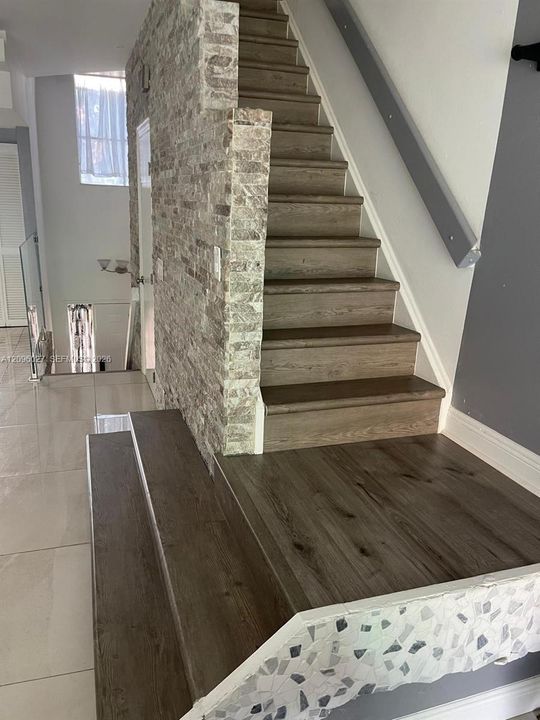For Sale: $474,990 (4 beds, 2 baths, 1812 Square Feet)