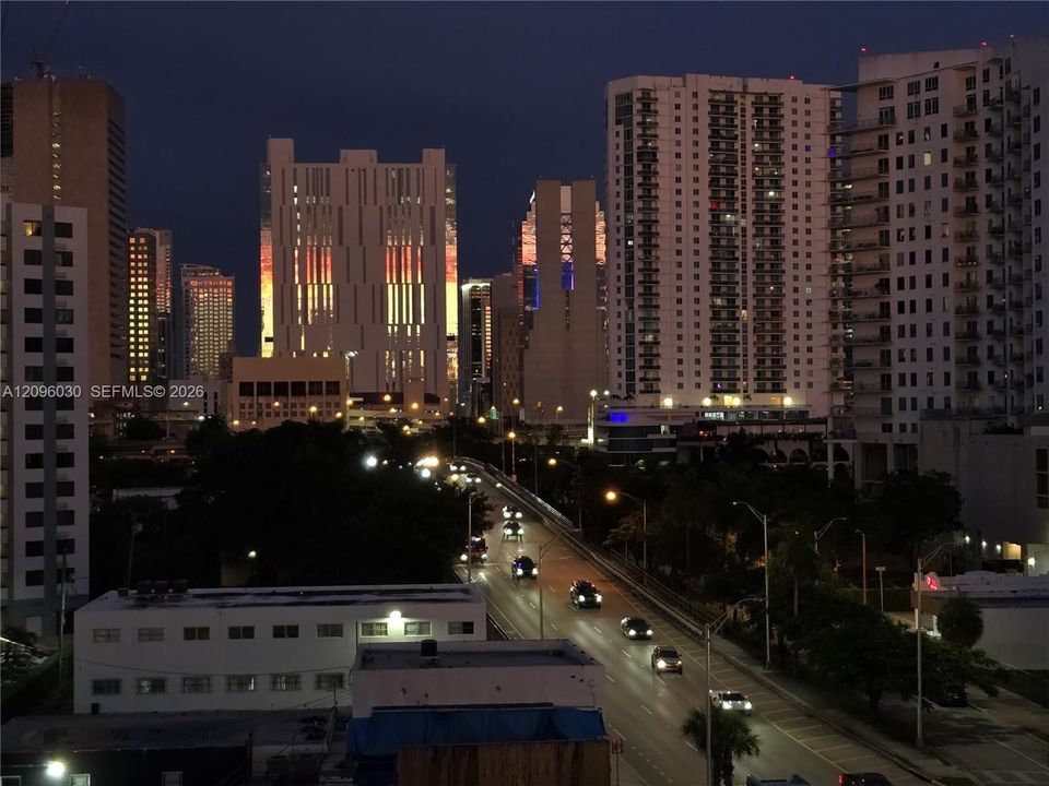 В аренду: $2,700 (2 спален, 2 ванн, 950 Квадратных фут)