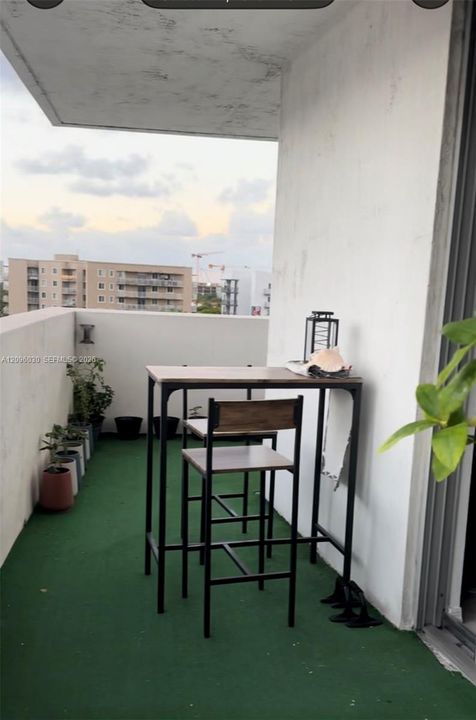 В аренду: $2,700 (2 спален, 2 ванн, 950 Квадратных фут)