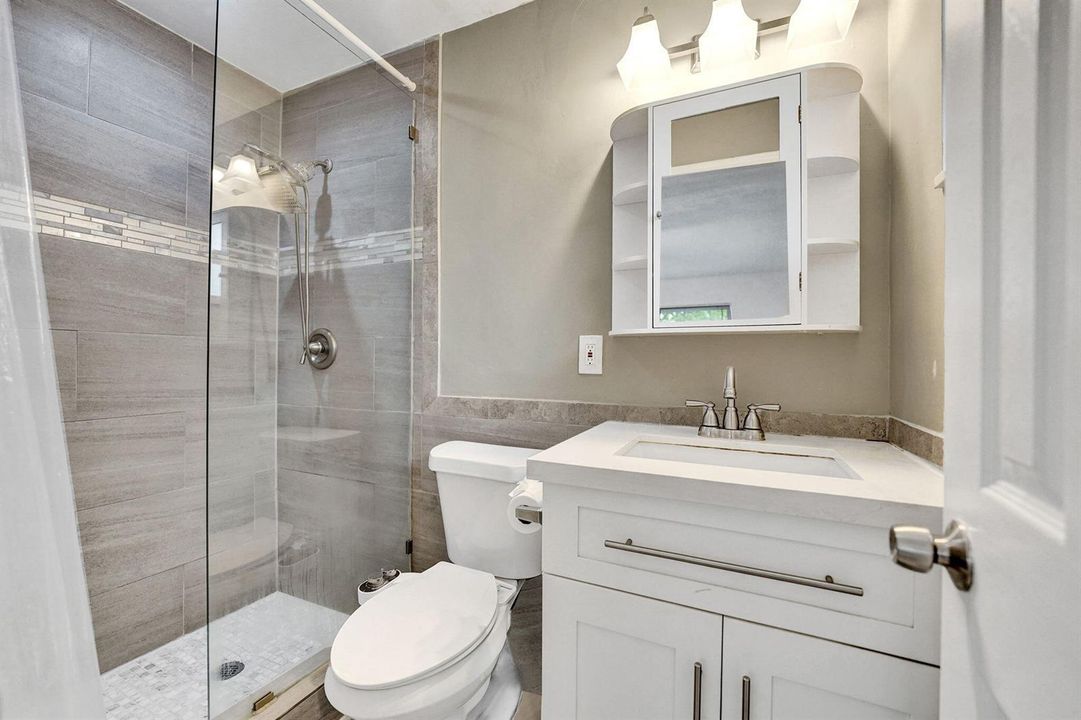 06 01 MBathRoom