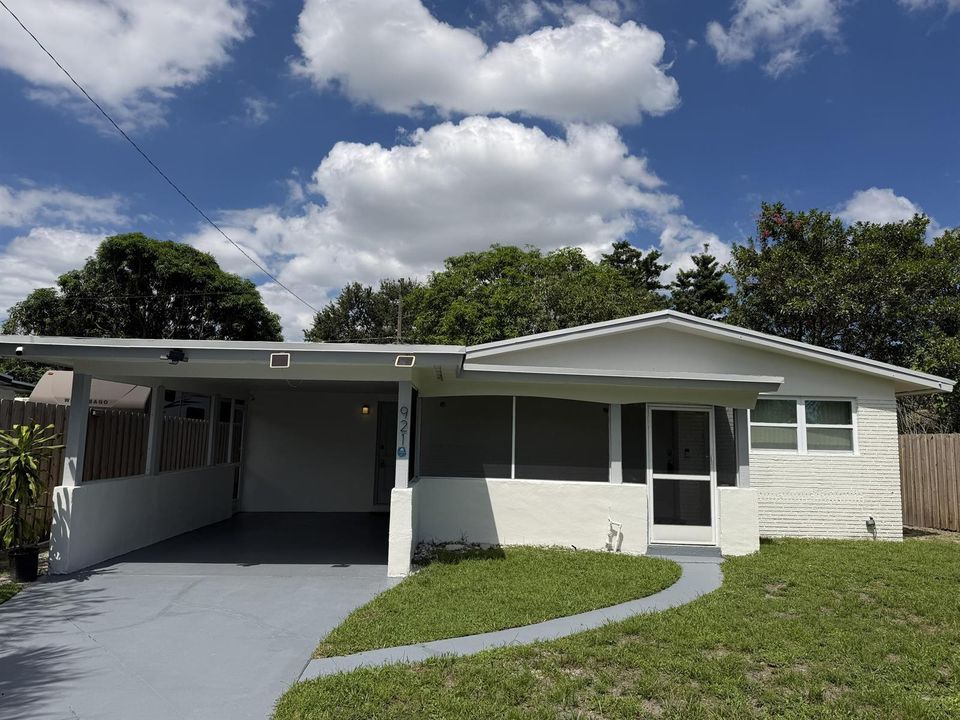 13 02 Front House