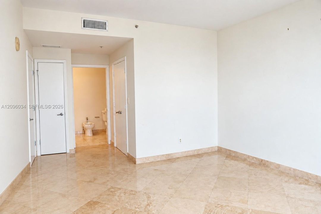 For Sale: $619,000 (2 beds, 2 baths, 1158 Square Feet)