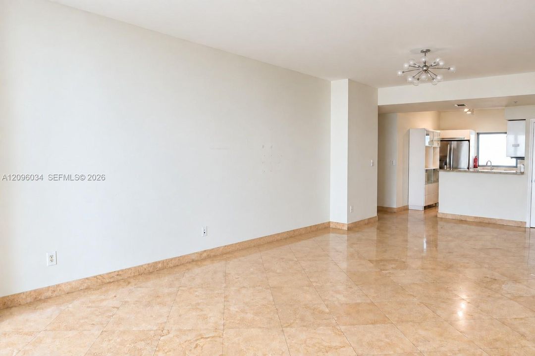For Sale: $619,000 (2 beds, 2 baths, 1158 Square Feet)
