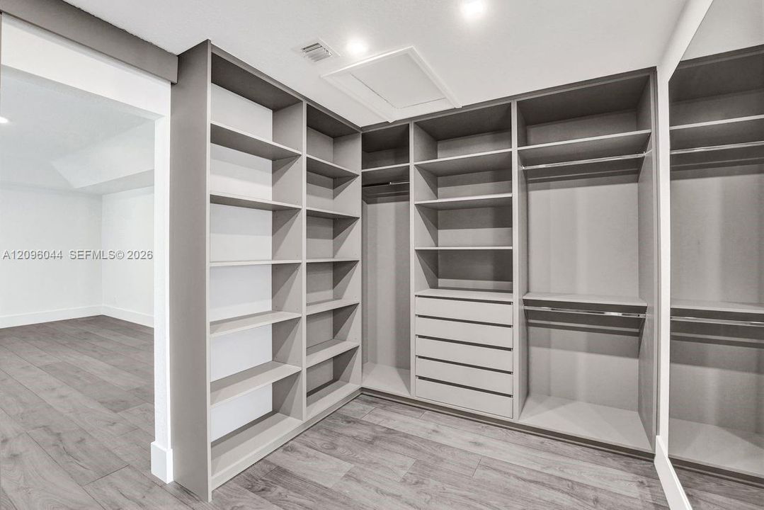 En Renta: $9,900 (5 camas, 4 baños, 3144 Pies cuadrados)