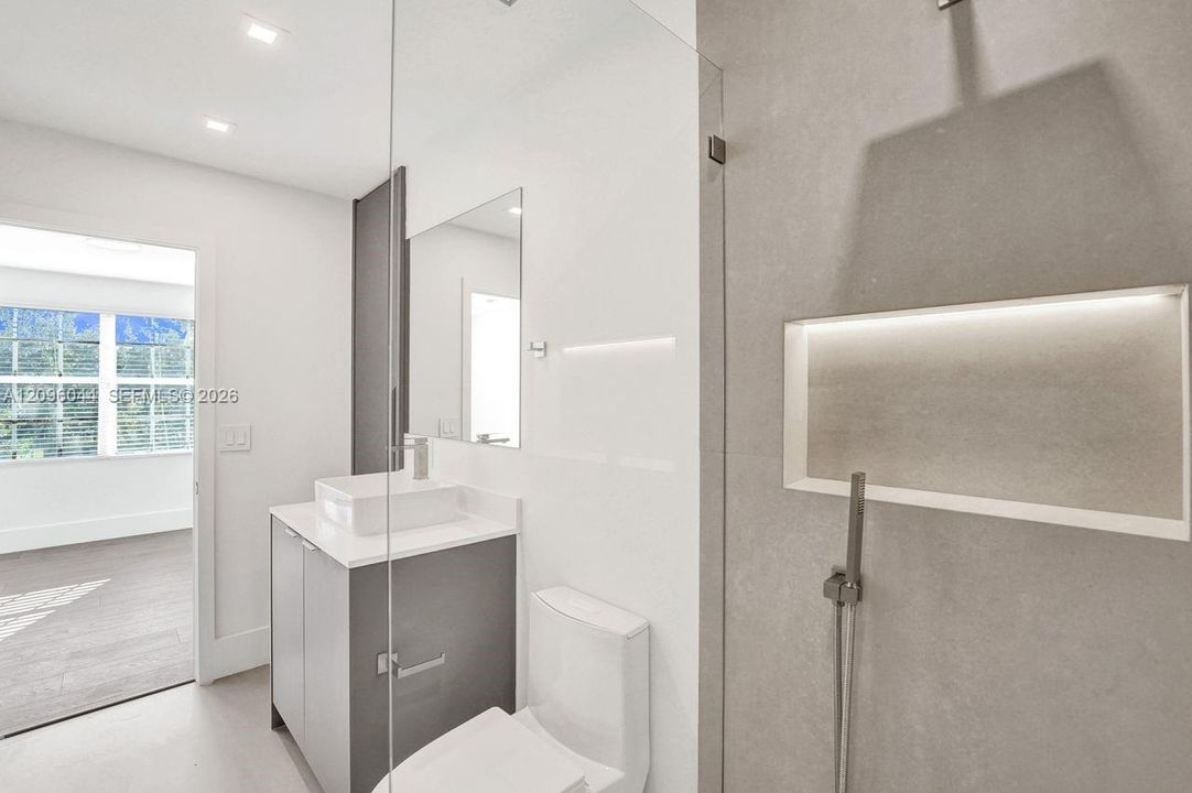 En Renta: $9,900 (5 camas, 4 baños, 3144 Pies cuadrados)