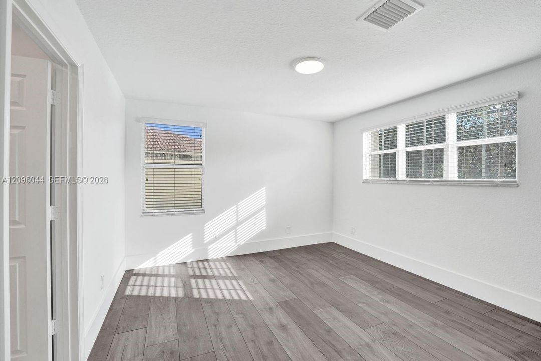 En Renta: $9,900 (5 camas, 4 baños, 3144 Pies cuadrados)