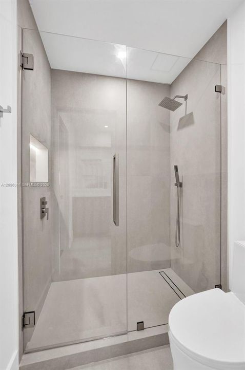 En Renta: $9,900 (5 camas, 4 baños, 3144 Pies cuadrados)