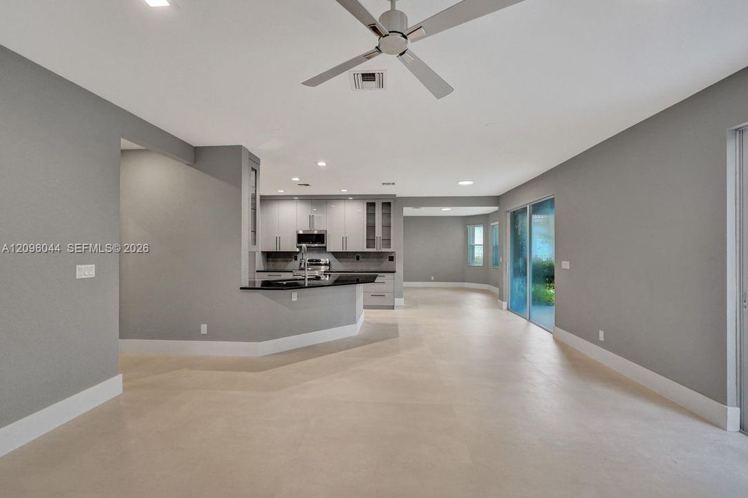 En Renta: $9,900 (5 camas, 4 baños, 3144 Pies cuadrados)
