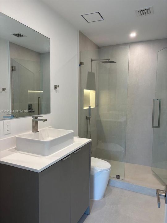 En Renta: $9,900 (5 camas, 4 baños, 3144 Pies cuadrados)