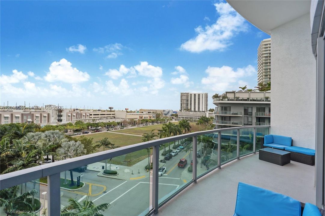 В аренду: $4,900 (2 спален, 2 ванн, 1181 Квадратных фут)
