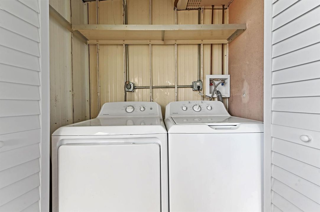 21 Laundry 01