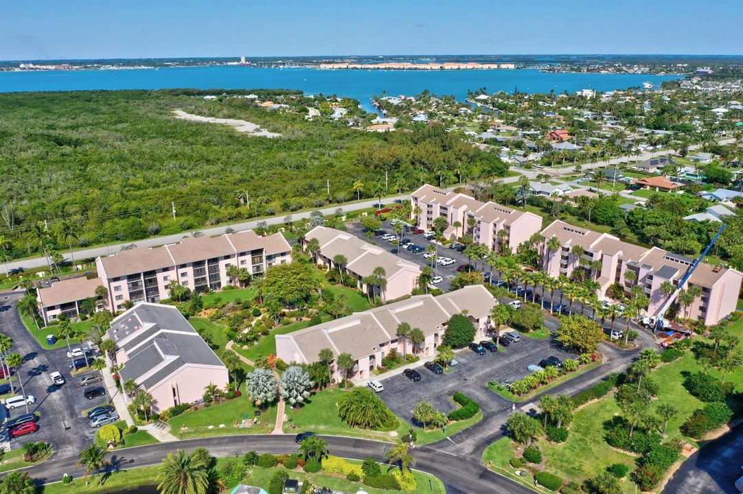 FABULOUS ISLAND LOCATION!