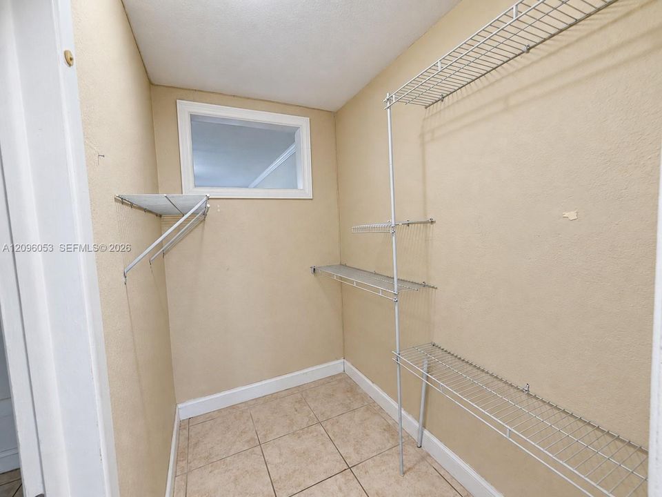 En Renta: $1,545 (0 camas, 1 baños, 442 Pies cuadrados)