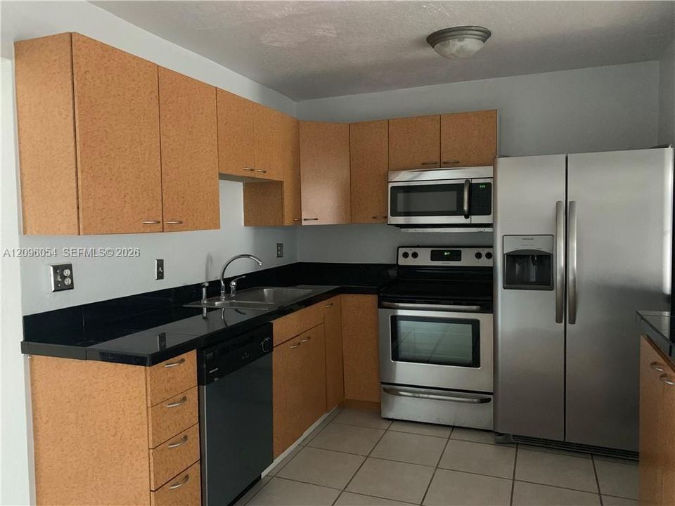 En Renta: $2,800 (3 camas, 2 baños, 1407 Pies cuadrados)