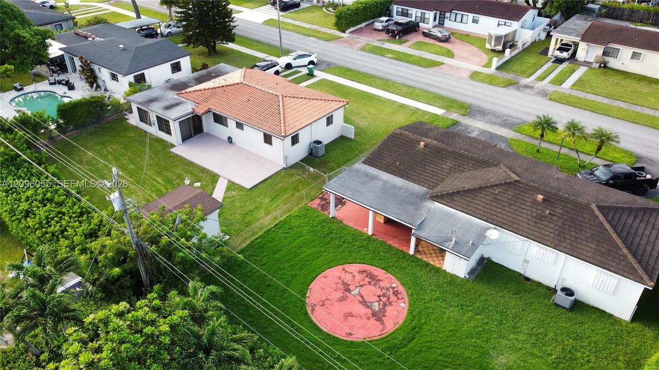 Activo con contrato: $650,000 (3 camas, 2 baños, 1500 Pies cuadrados)