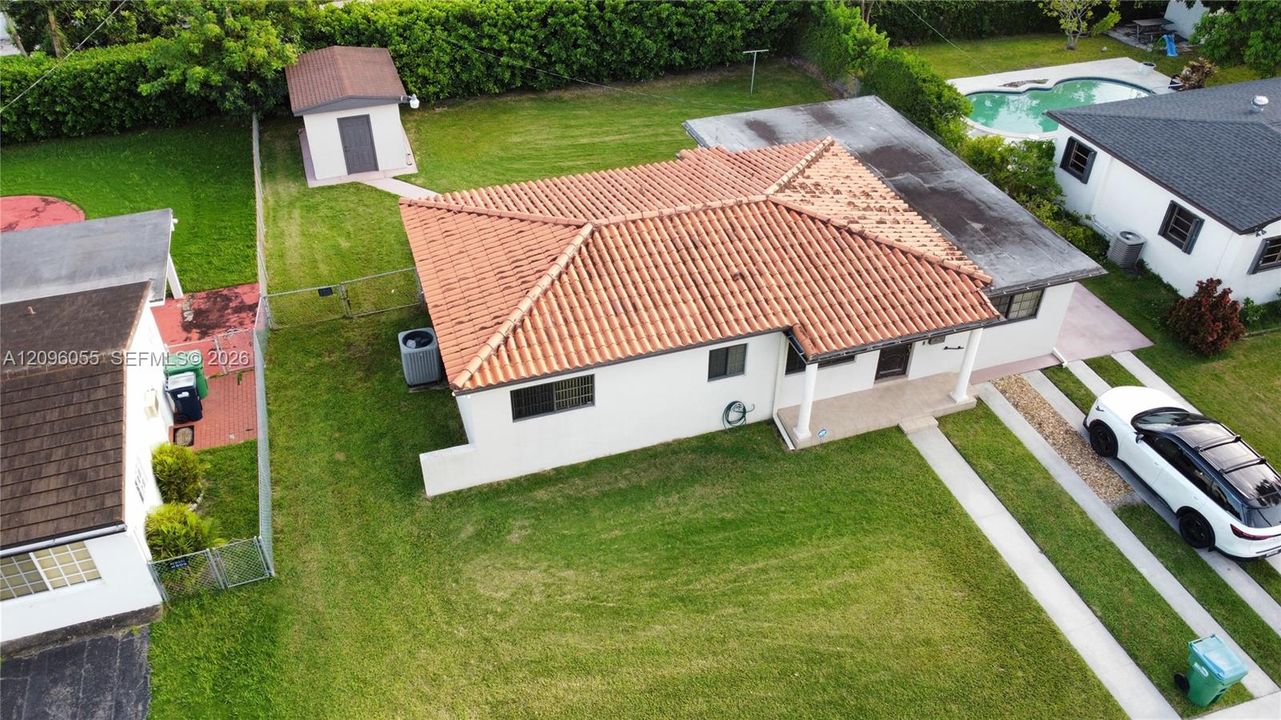 Activo con contrato: $650,000 (3 camas, 2 baños, 1500 Pies cuadrados)