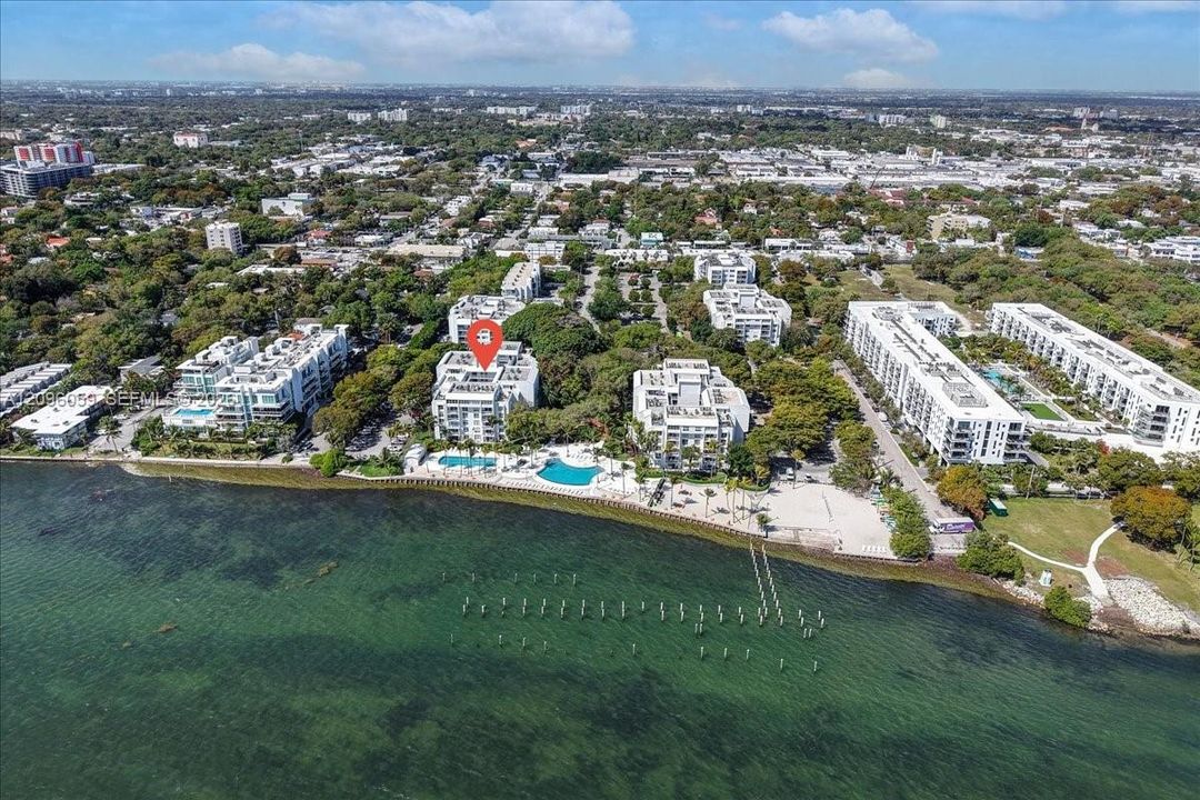 For Sale: $360,000 (2 beds, 1 baths, 926 Square Feet)