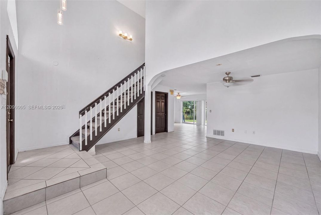 En Venta: $515,000 (3 camas, 2 baños, 1479 Pies cuadrados)