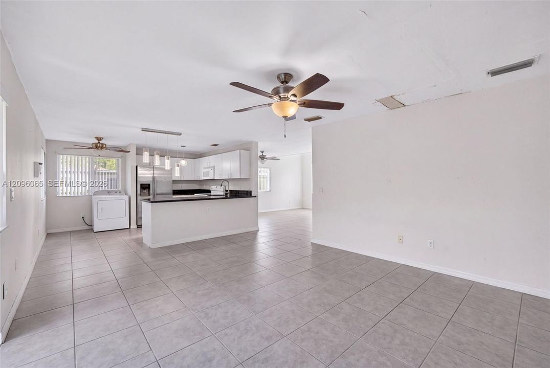 En Venta: $515,000 (3 camas, 2 baños, 1479 Pies cuadrados)