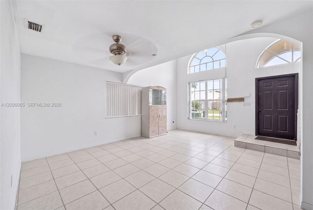 En Venta: $515,000 (3 camas, 2 baños, 1479 Pies cuadrados)