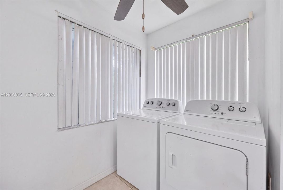 En Venta: $515,000 (3 camas, 2 baños, 1479 Pies cuadrados)