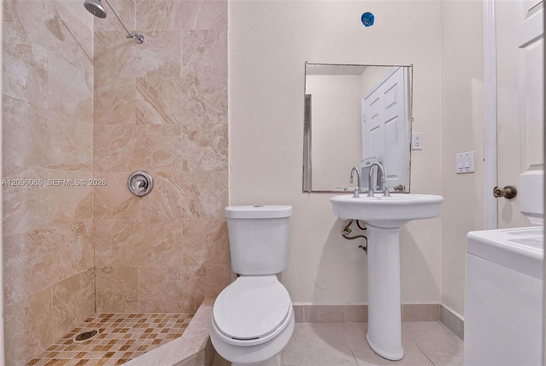En Venta: $515,000 (3 camas, 2 baños, 1479 Pies cuadrados)