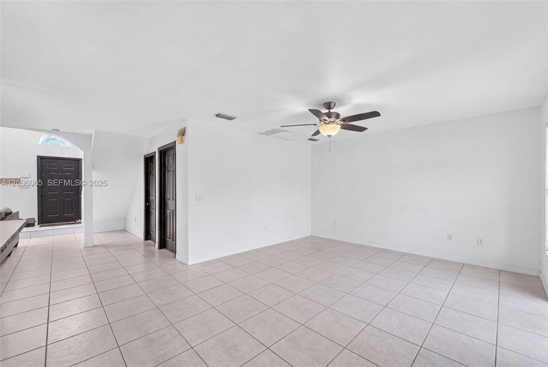 En Venta: $515,000 (3 camas, 2 baños, 1479 Pies cuadrados)