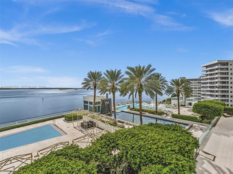 For Sale: $1,795,000 (2 beds, 2 baths, 1878 Square Feet)