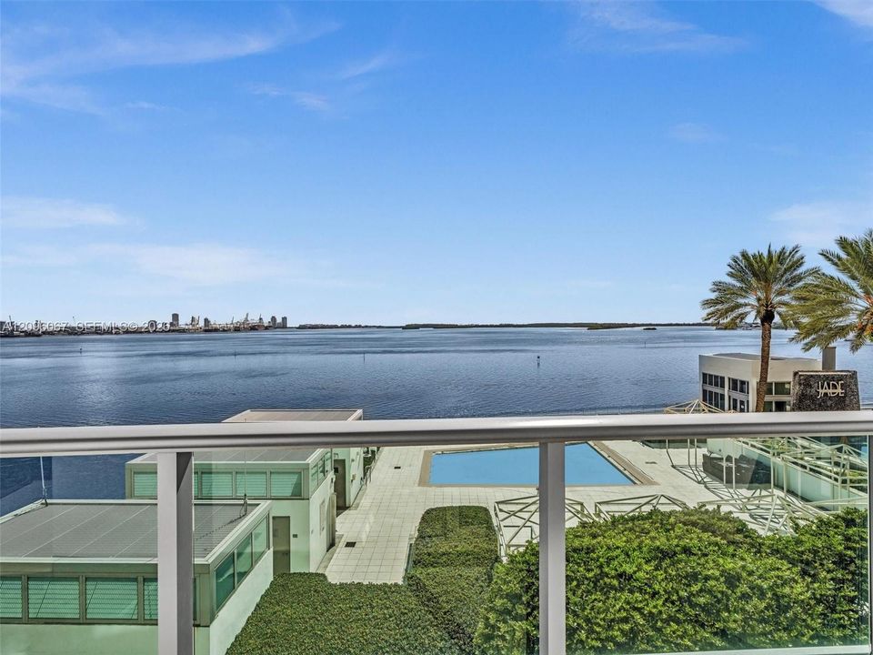 For Sale: $1,795,000 (2 beds, 2 baths, 1878 Square Feet)