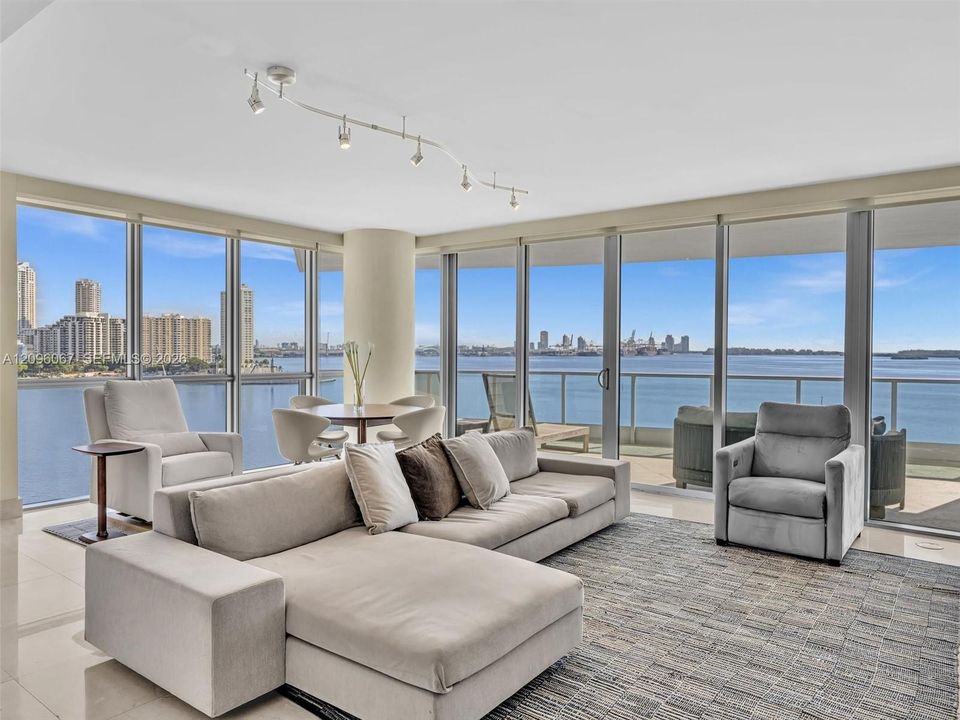 For Sale: $1,795,000 (2 beds, 2 baths, 1878 Square Feet)