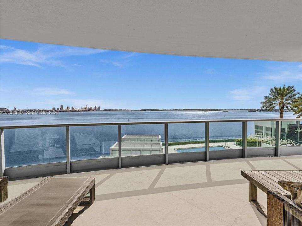 For Sale: $1,795,000 (2 beds, 2 baths, 1878 Square Feet)