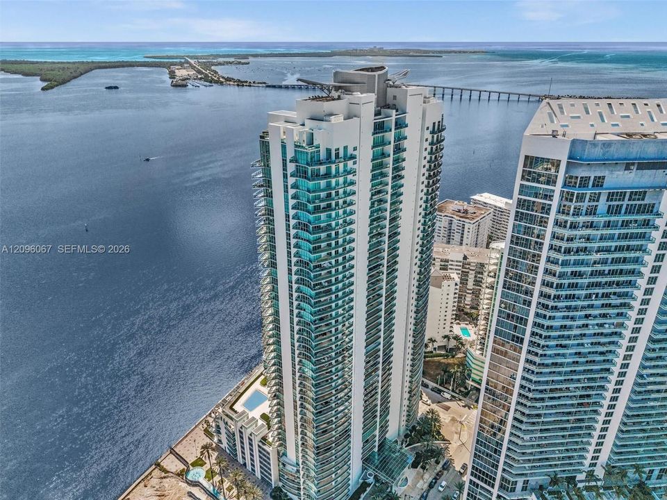 For Sale: $1,795,000 (2 beds, 2 baths, 1878 Square Feet)