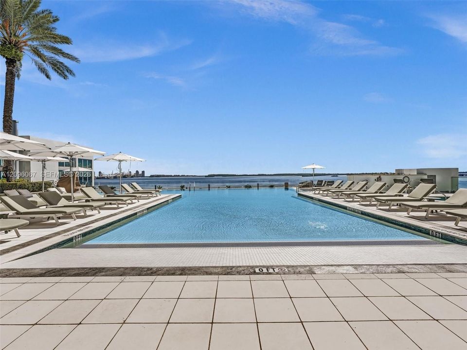 For Sale: $1,795,000 (2 beds, 2 baths, 1878 Square Feet)