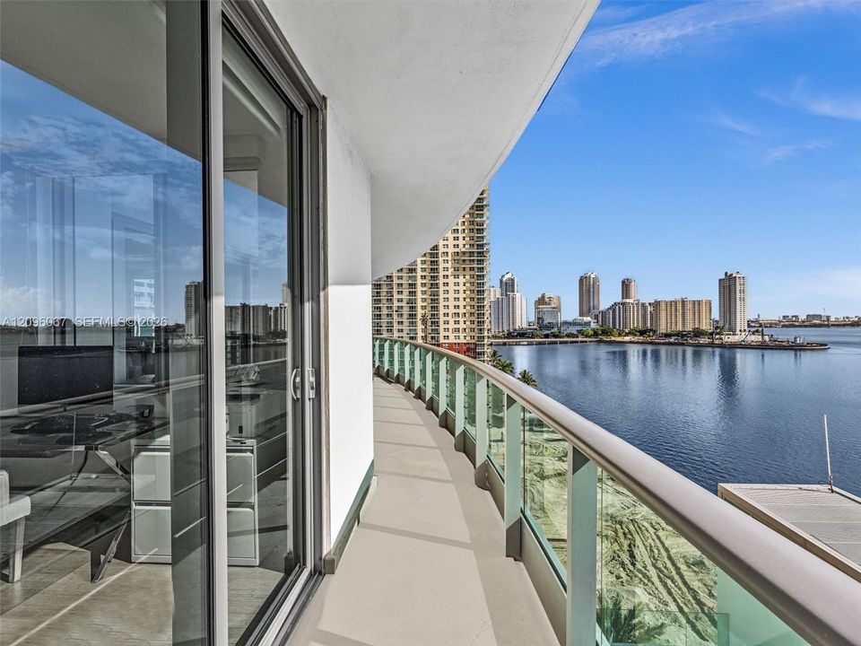 For Sale: $1,795,000 (2 beds, 2 baths, 1878 Square Feet)