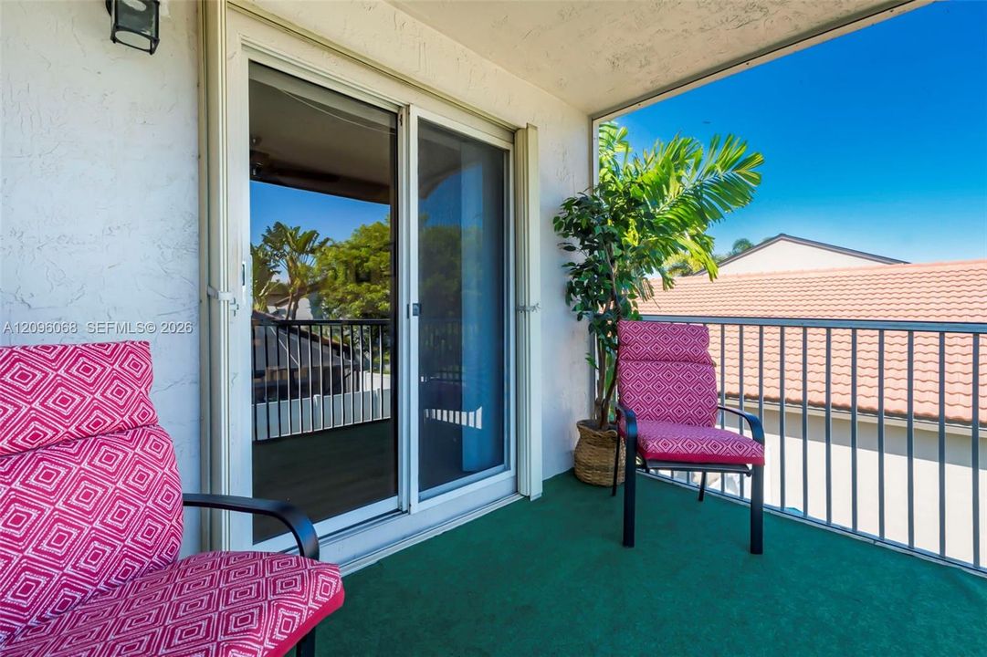 For Sale: $695,000 (4 beds, 2 baths, 2023 Square Feet)