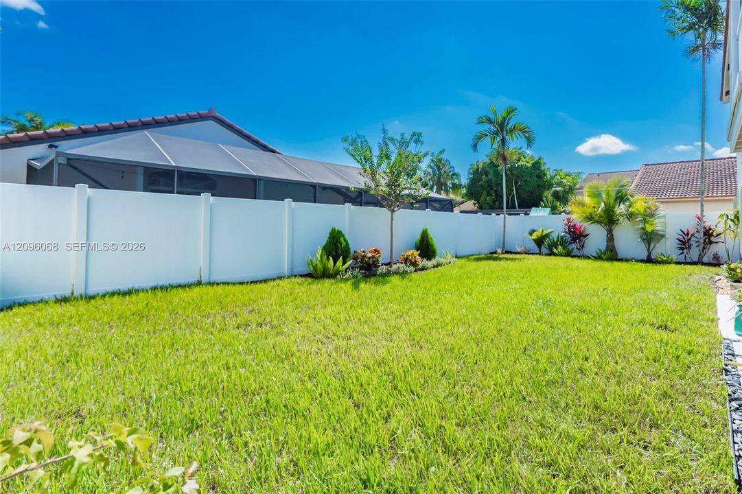For Sale: $695,000 (4 beds, 2 baths, 2023 Square Feet)