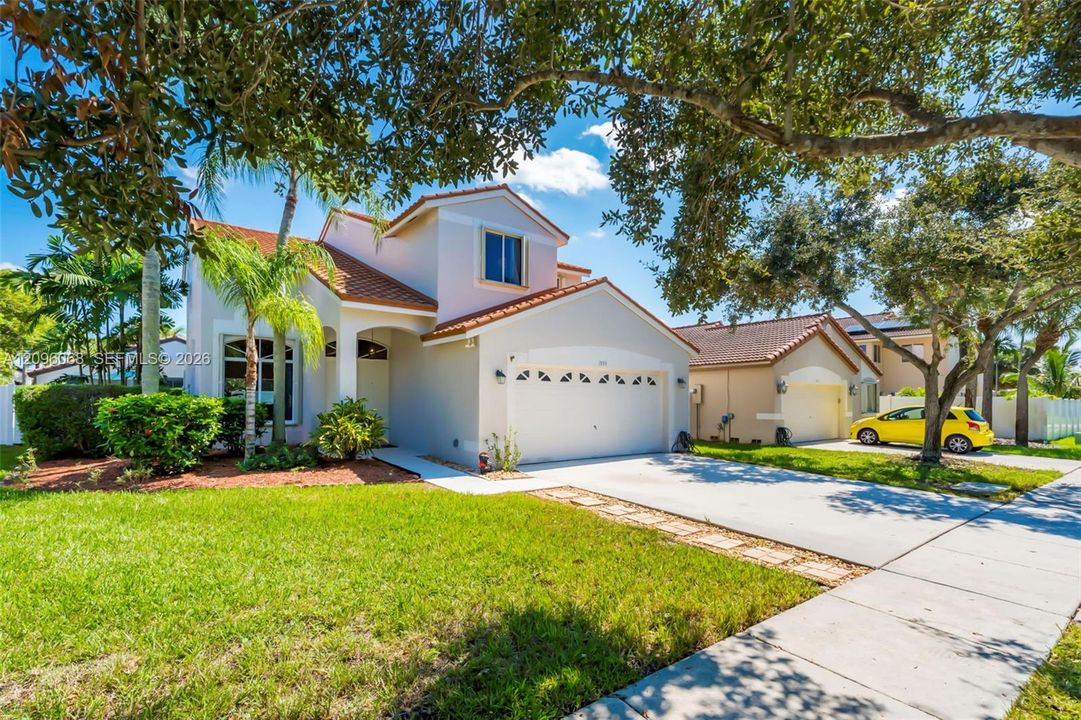 For Sale: $695,000 (4 beds, 2 baths, 2023 Square Feet)