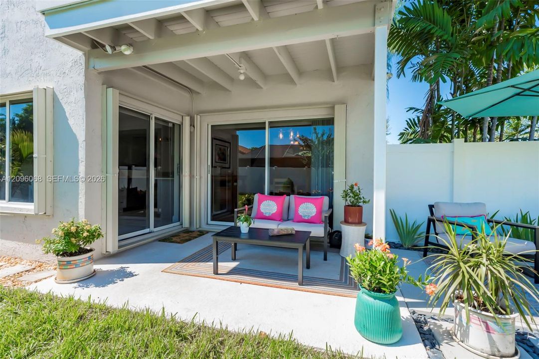 For Sale: $695,000 (4 beds, 2 baths, 2023 Square Feet)