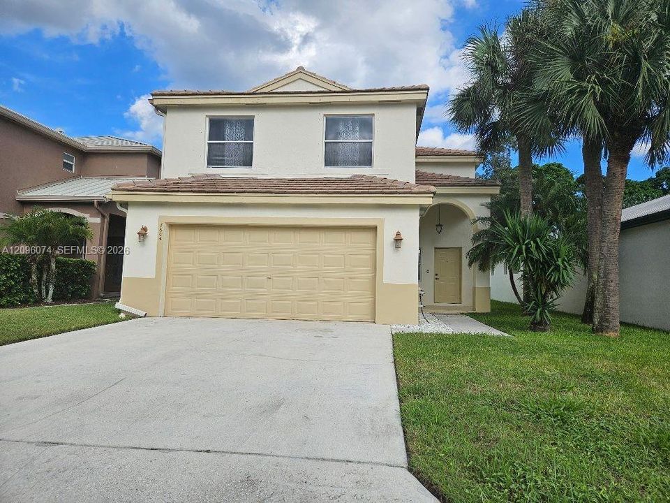 For Rent: $3,200 (4 beds, 2 baths, 1994 Square Feet)