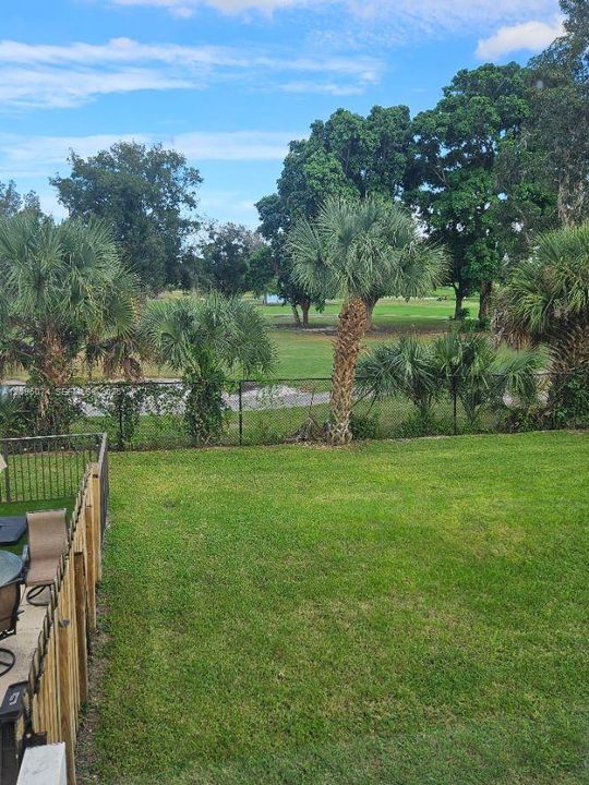 For Rent: $3,200 (4 beds, 2 baths, 1994 Square Feet)