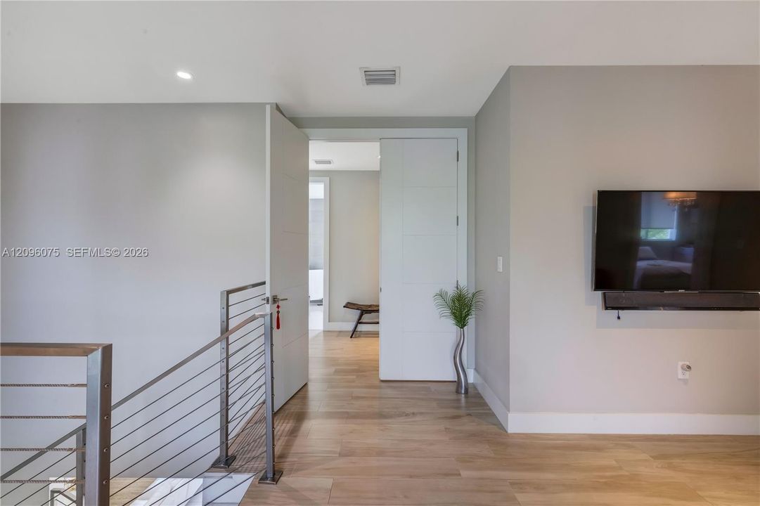 En Venta: $3,198,000 (5 camas, 4 baños, 3726 Pies cuadrados)
