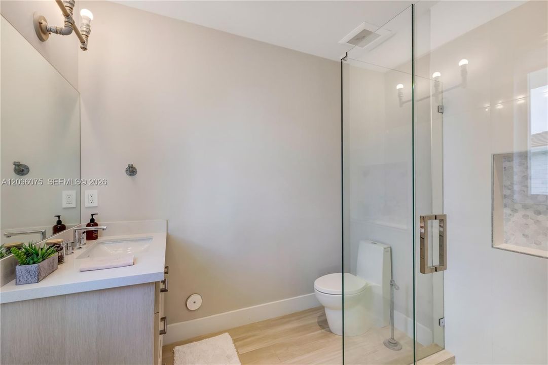 En Venta: $3,198,000 (5 camas, 4 baños, 3726 Pies cuadrados)