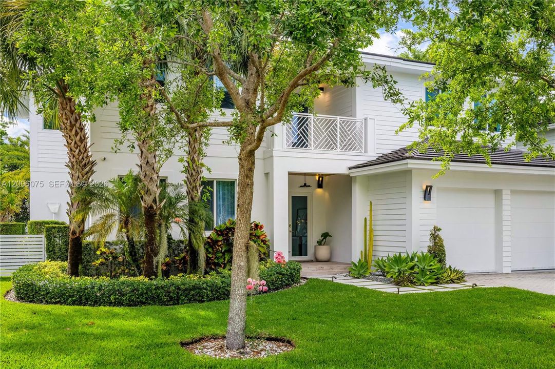 En Venta: $3,198,000 (5 camas, 4 baños, 3726 Pies cuadrados)