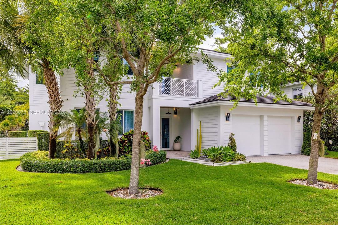 En Venta: $3,198,000 (5 camas, 4 baños, 3726 Pies cuadrados)