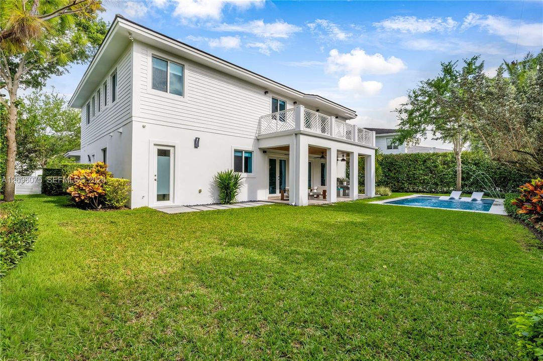 En Venta: $3,198,000 (5 camas, 4 baños, 3726 Pies cuadrados)