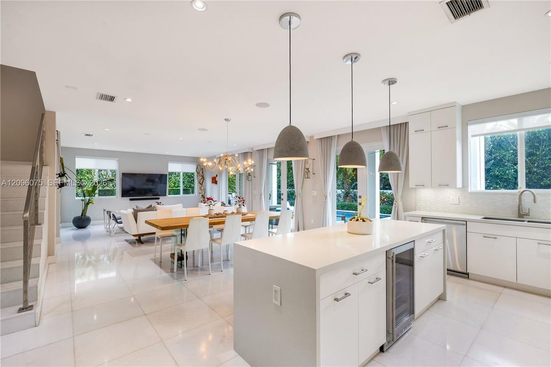 En Venta: $3,198,000 (5 camas, 4 baños, 3726 Pies cuadrados)