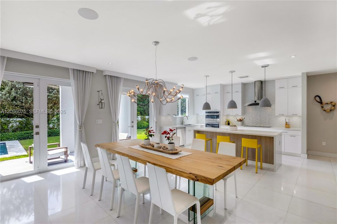En Venta: $3,198,000 (5 camas, 4 baños, 3726 Pies cuadrados)
