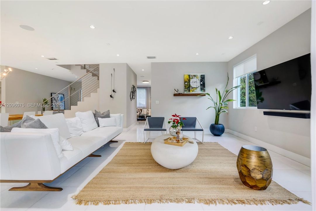 En Venta: $3,198,000 (5 camas, 4 baños, 3726 Pies cuadrados)